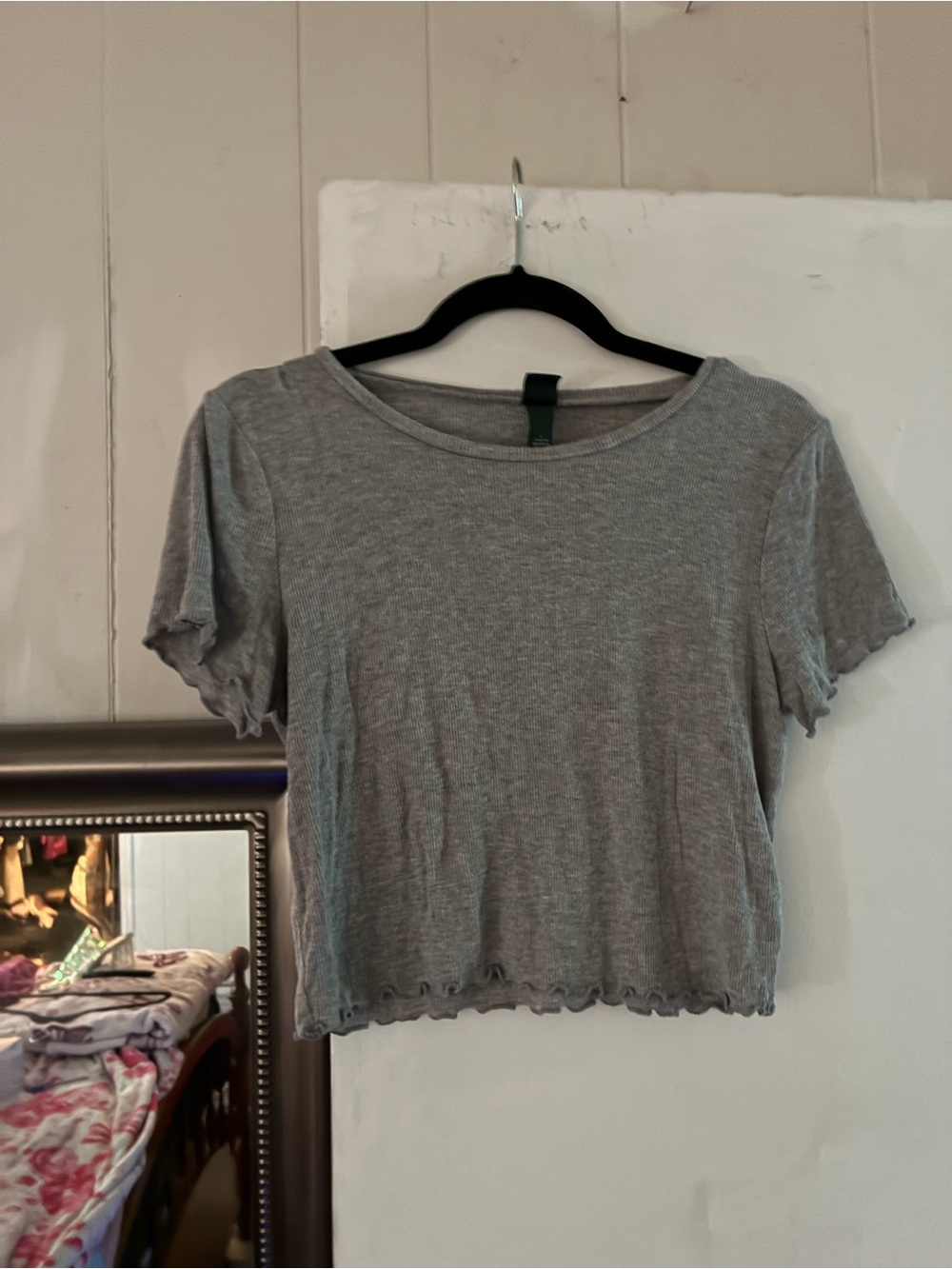 Gray Short Sleeve Ribbed Crop Top - Women's Tee